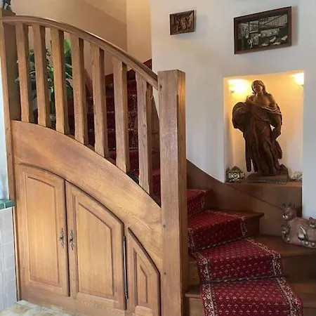 Agradable Casa: Logis Louis Xiv, Anne Marie Villa La Chartre-sur-le-Loir